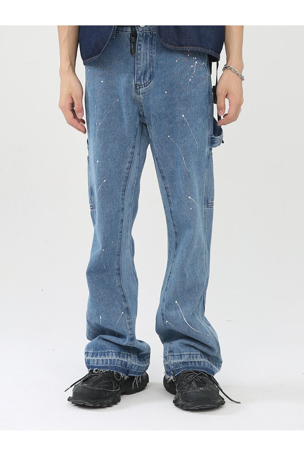Jeans flare con vernice