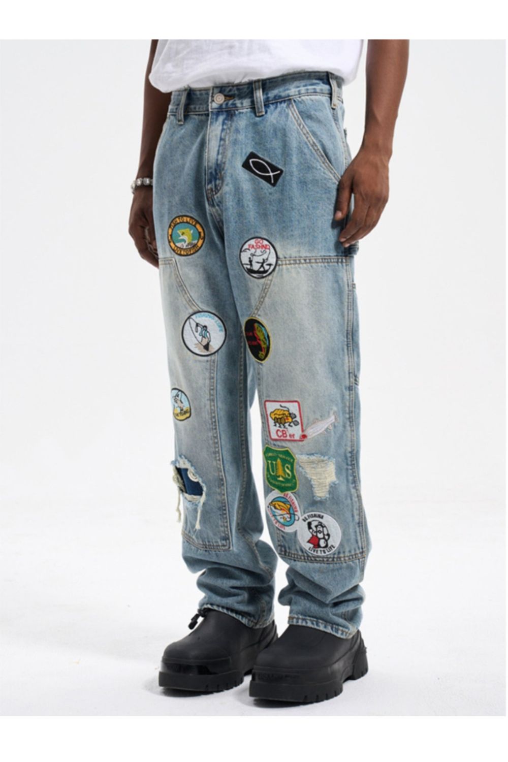 Jeans con patch dal design flare