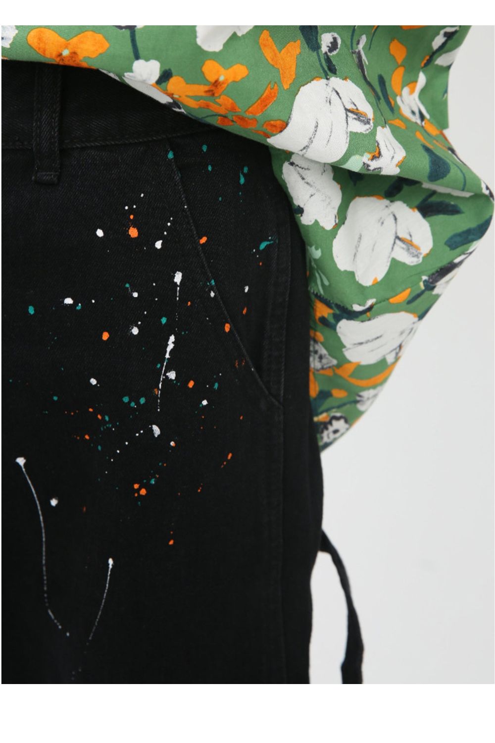 Jeans flare con vernice