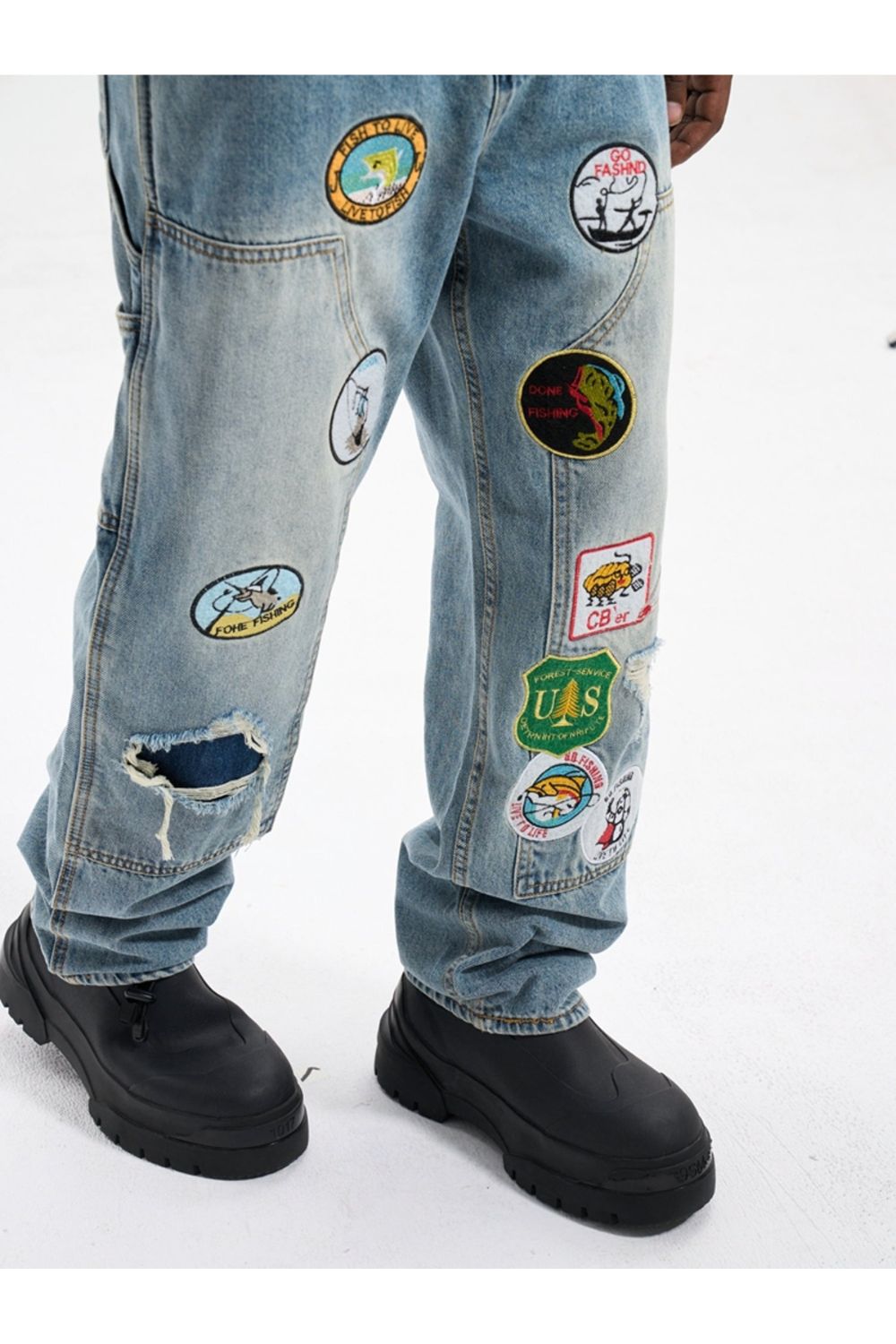 Jeans con patch dal design flare